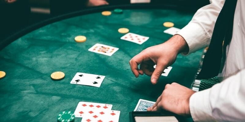 Luật chơi Poker chi tiết, đơn giản từ A đến Z